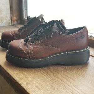 Dr Martens Women 8M Leather Shoe